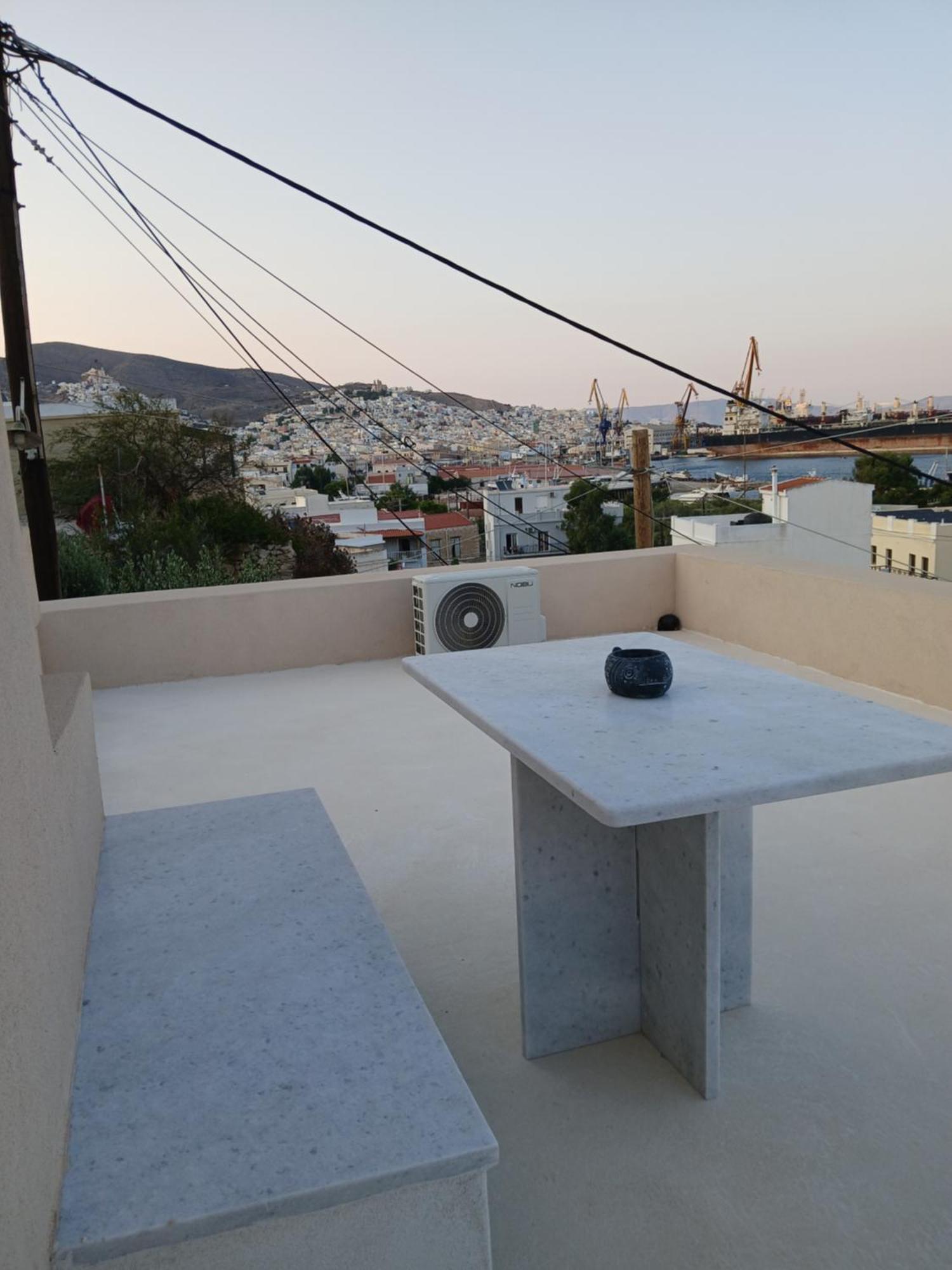 Panorama Apartment Ermoupoli Exteriör bild